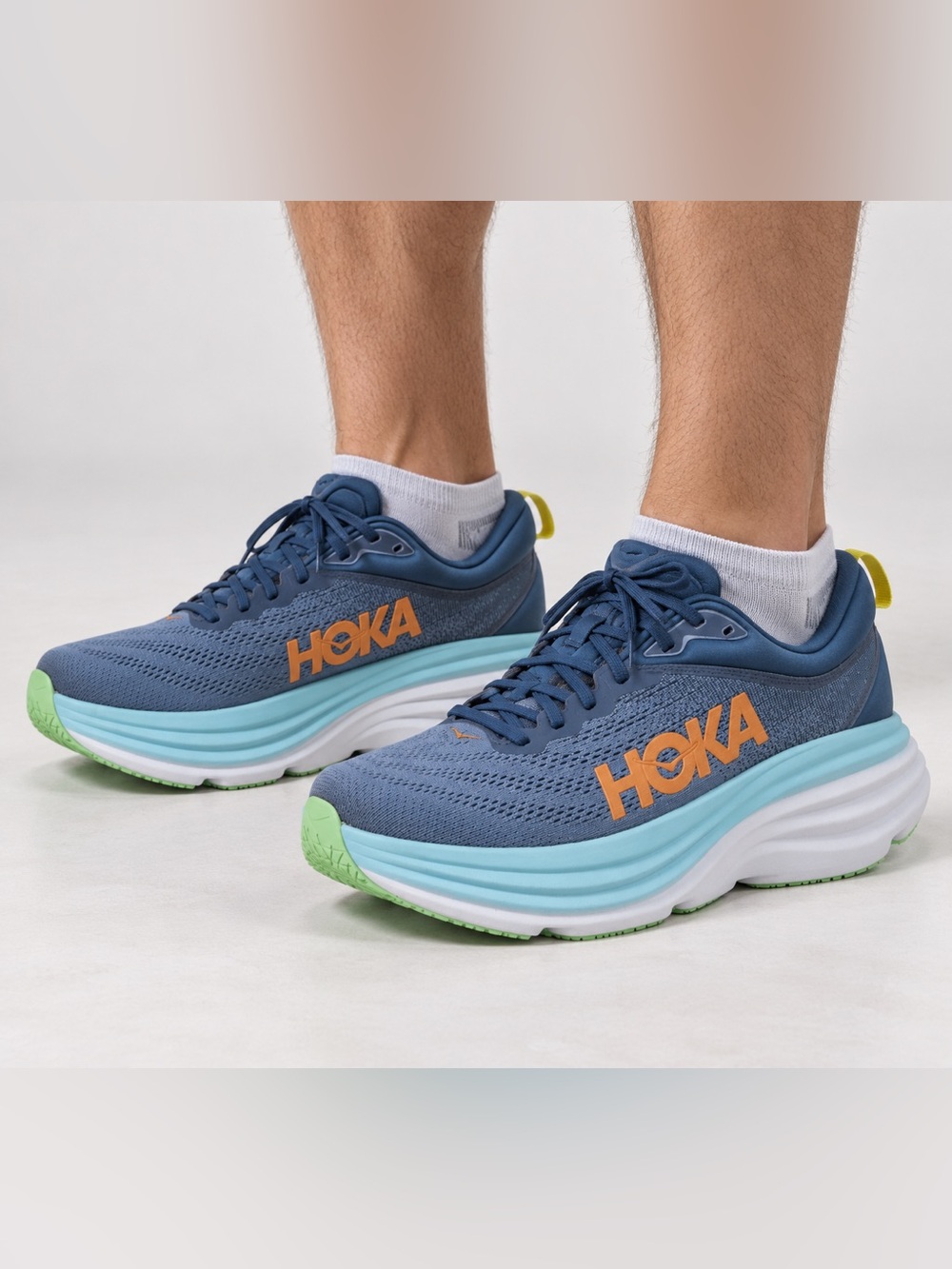 Hoka Men's Bondi 8 Running Sneaker Shoes, Size 9 D(M) US